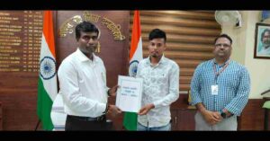 रांची डीसी ने छह आश्रितों को अनुकंपा आधार पर दिया नियुक्ति पत्र
