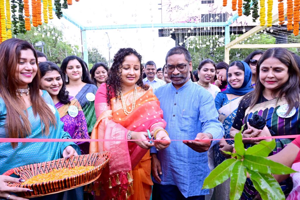 मुख्यमंत्री हेमन्त सोरेन ने किया जेसोवा दिवाली मेला का उद्घाटन