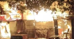 Massive fire in Bokaro City Sector-4: Over a dozen shops gutted, causing losses worth lakhs