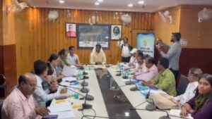 निजी स्कूलों की मनमानी पर एक्शन मोड में प्रशासन: री-एडमिशन फीस वसूली पर कसेगा शिकंजा, RTE नियमों का सख्त पालन