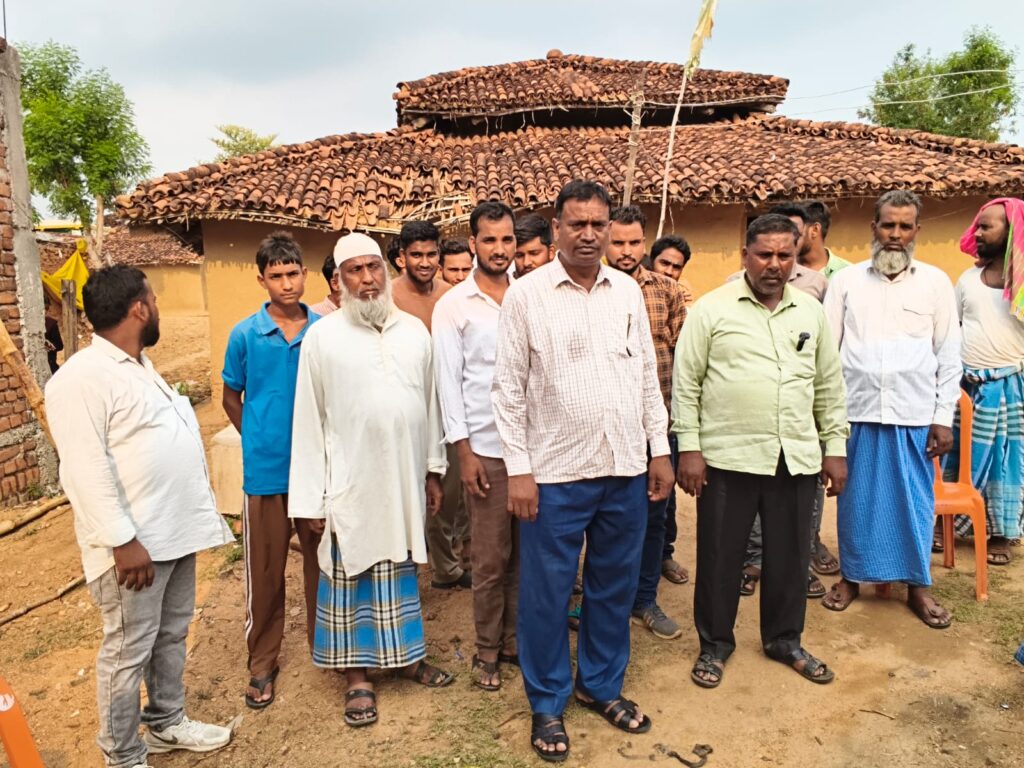आवास के अभाव में दंपती के बीच विवाद, महिला ने खाया जहर, मौत
